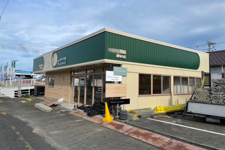 車屋さん🚗お客様商談室・キッズコーナー新装工事🐎